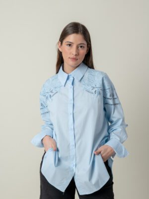 Camisa Canesú Celeste